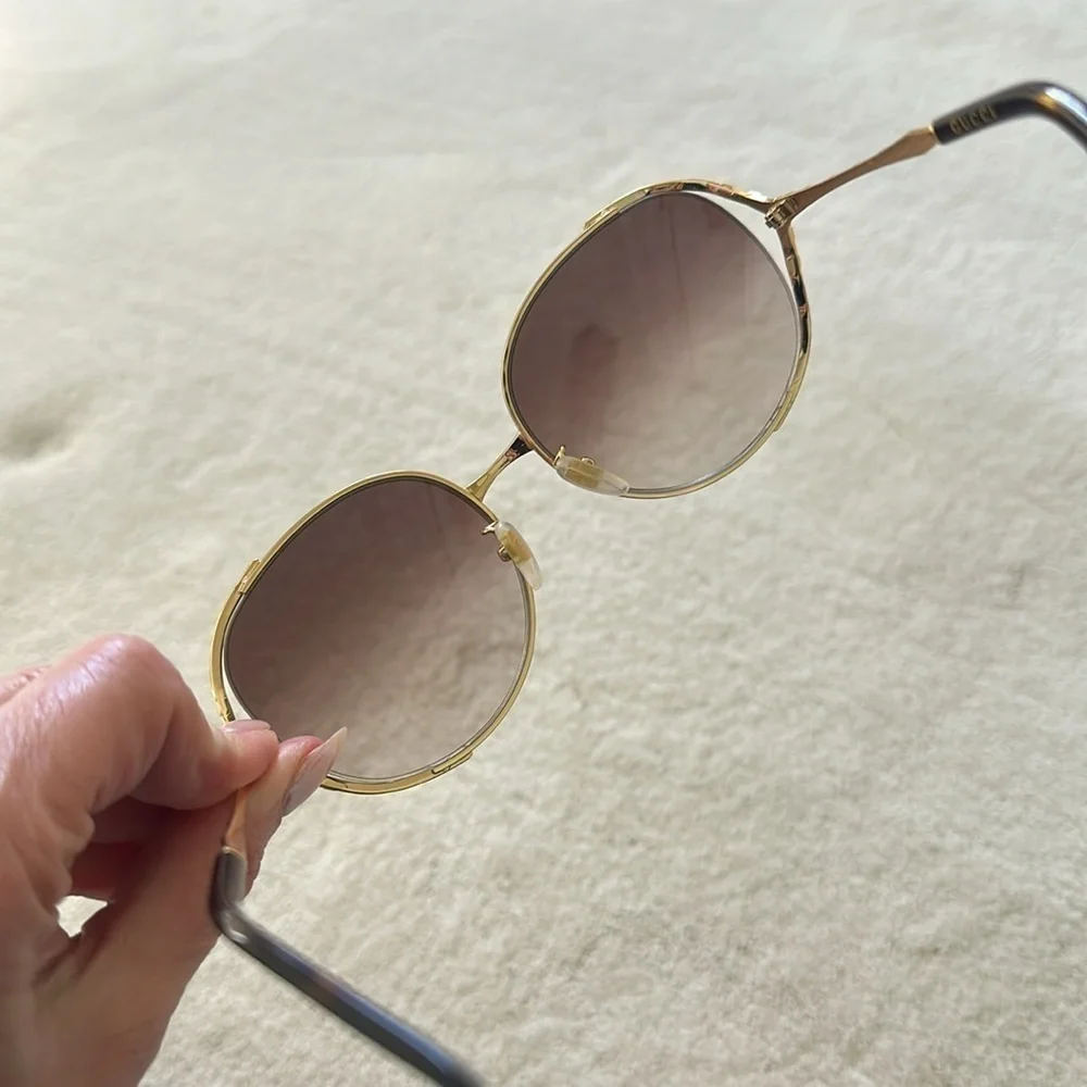Gucci 59mm Round Sunglasses in Gold/Brown Gradient - Picture 9 of 11